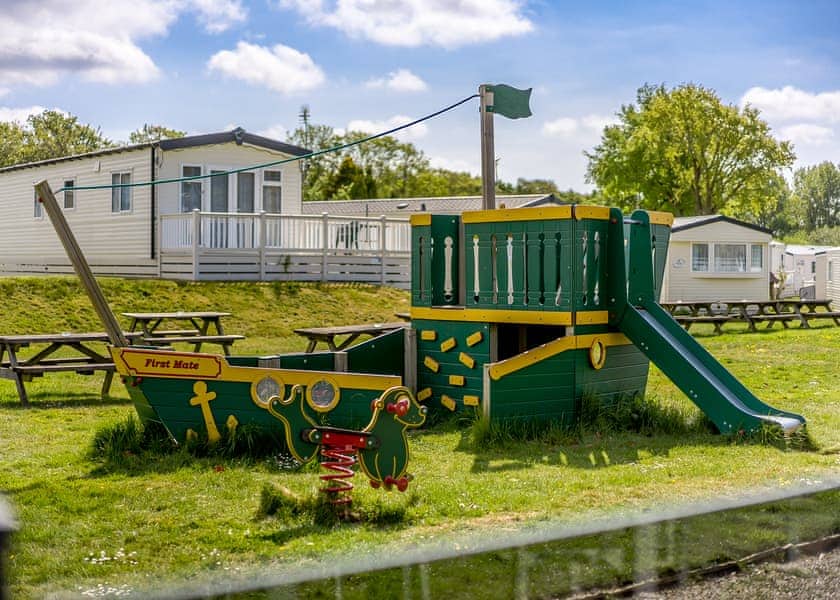 Crowhurst Park Lodges, Battle