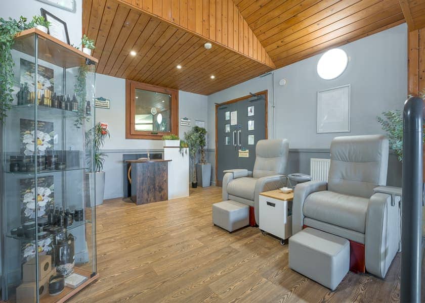 Crowhurst Park Lodges, Battle