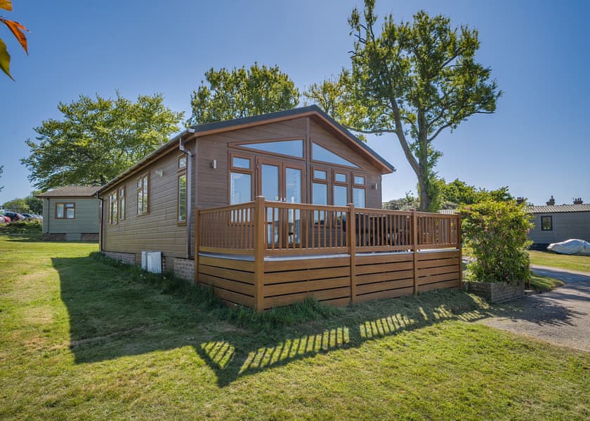 California - Crowhurst Park Lodges, Battle