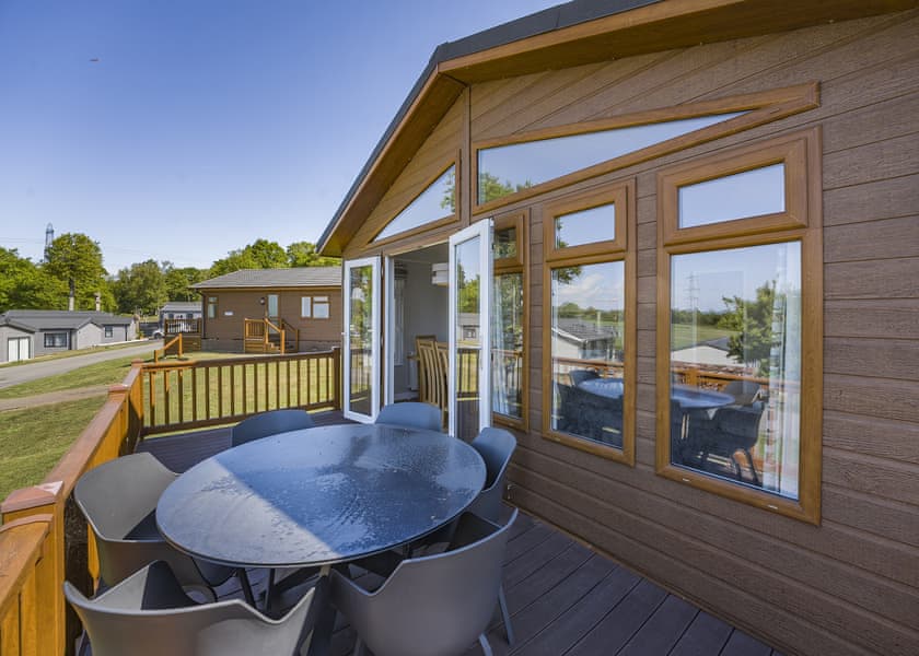 California - Crowhurst Park Lodges, Battle