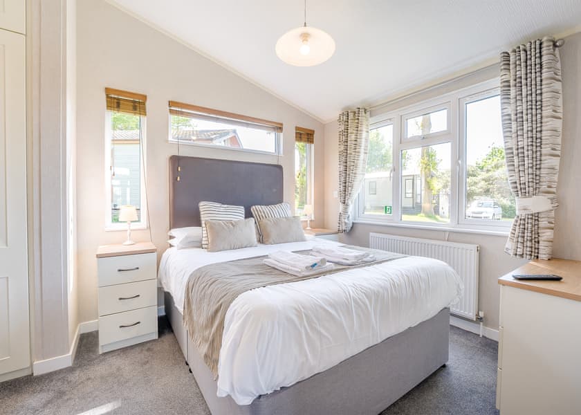 California - Crowhurst Park Lodges, Battle