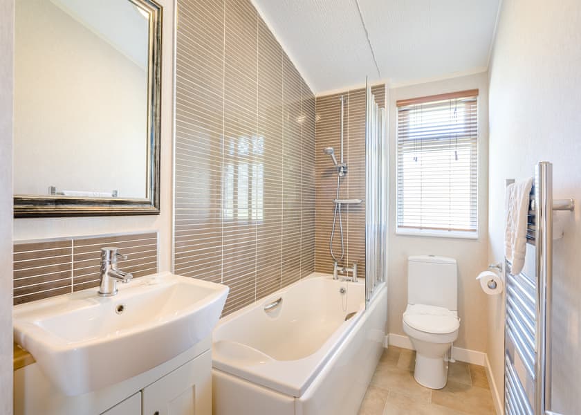 California - Crowhurst Park Lodges, Battle