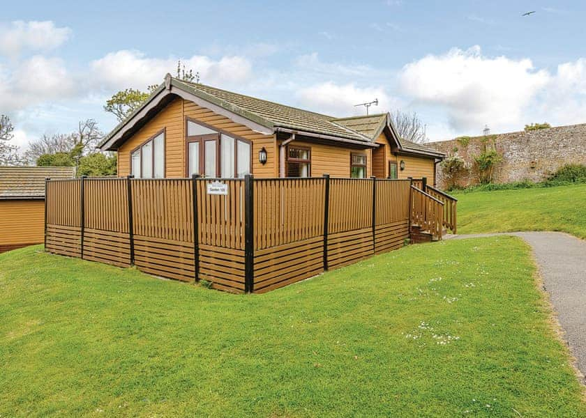 Typical Garden Plus | Crowhurst Park Lodges, Battle