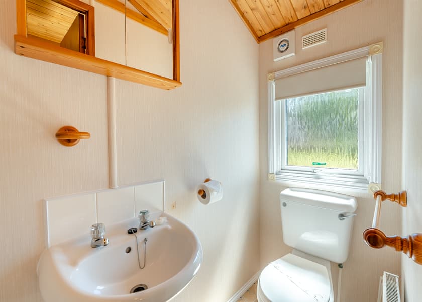 Garden Plus - Crowhurst Park Lodges, Battle
