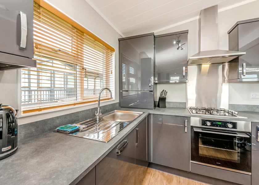 Montana - Crowhurst Park Lodges, Battle