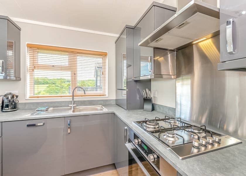 Montana - Crowhurst Park Lodges, Battle