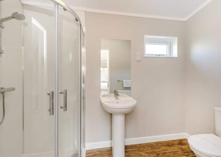 Montana - Crowhurst Park Lodges, Battle