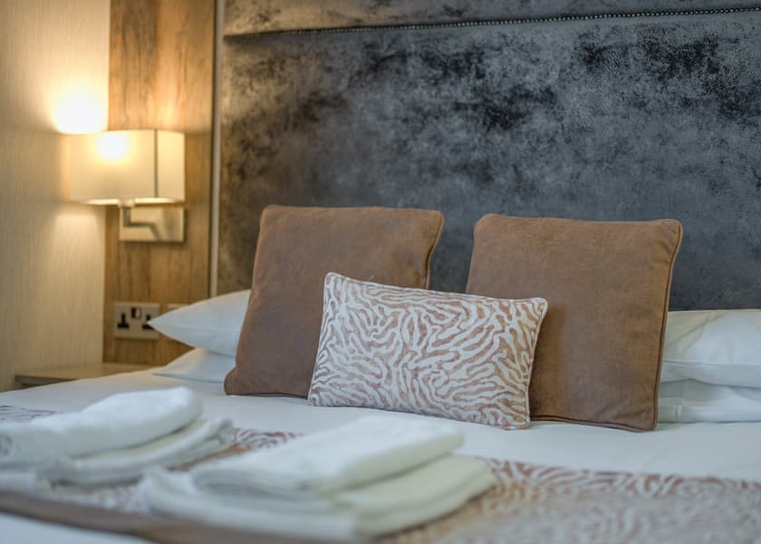 Richmond Plus - Crowhurst Park Lodges, Battle