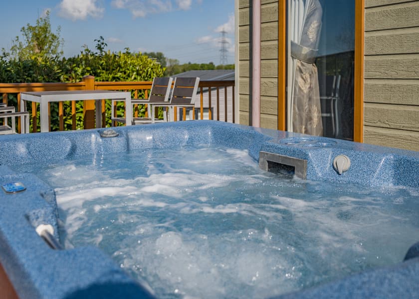 Colorado Plus - Crowhurst Park Lodges, Battle