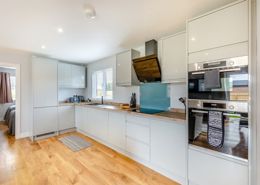 Burford - Cotswold Gateway Escape, Offenham