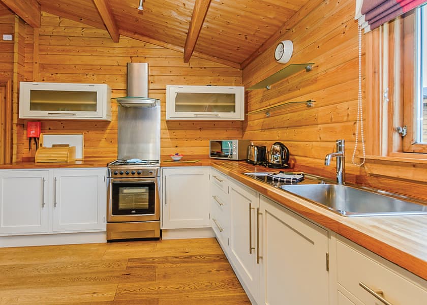 Bulrush Watersedge - Dacre Lakeside Park, Brandesburton, Driffield