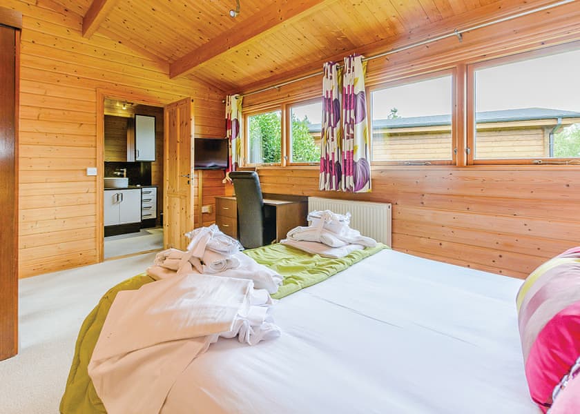 Bulrush Watersedge - Dacre Lakeside Park, Brandesburton, Driffield