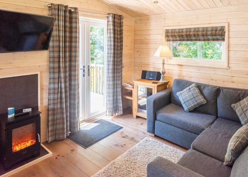 Chatsworth Elite Vogue (S) 1 (Pet) - Darwin Forest, Matlock