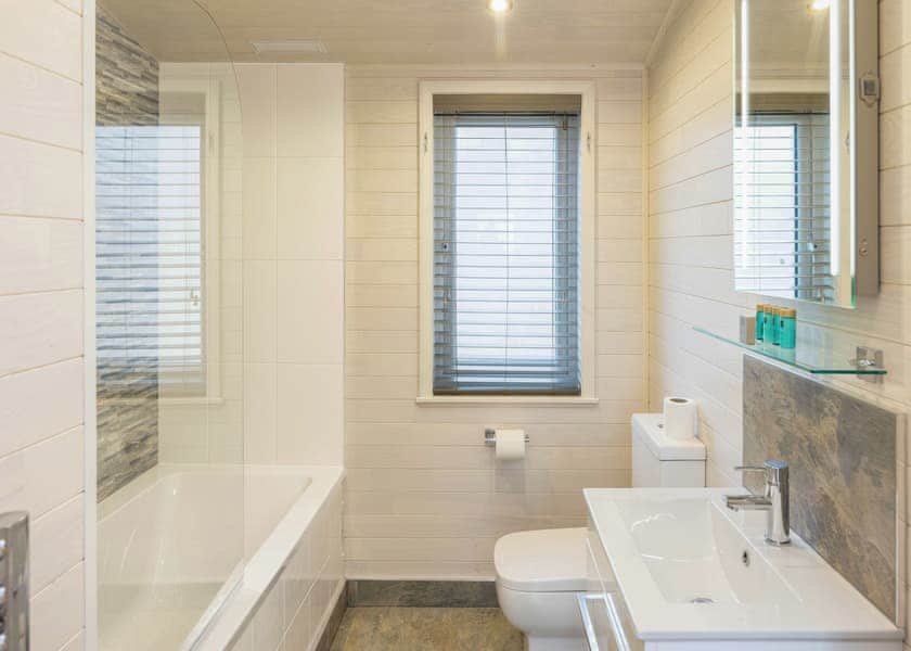 Chatsworth Elite Vogue 2 Spa - Darwin Forest, Matlock
