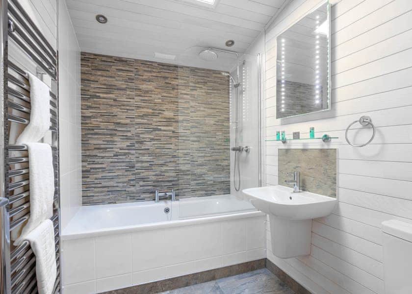 Chatsworth Elite Vogue 3 Spa - Darwin Forest, Matlock