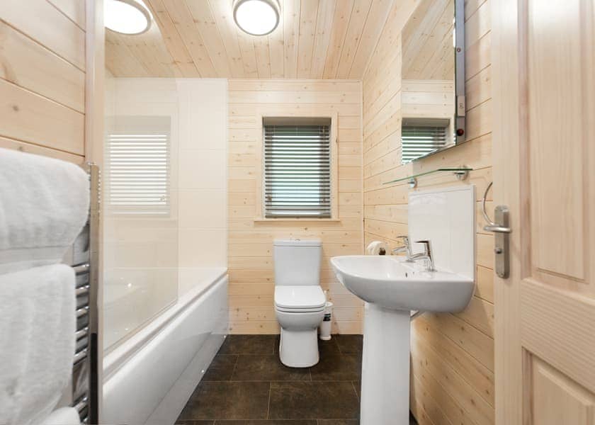Haddon Classic Vogue 4 Spa (Pet) - Darwin Forest, Matlock