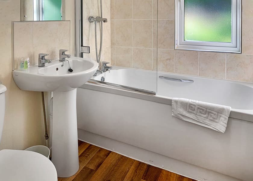 Classic Lodge 6 Hot Tub - Dartmoor View, Okehampton