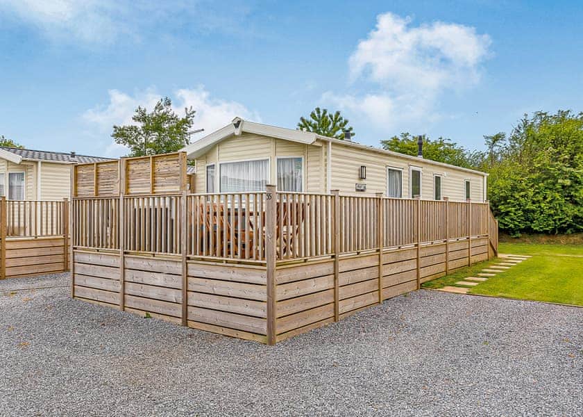 Comfort Caravan Hot Tub 4 - Dartmoor View, Okehampton