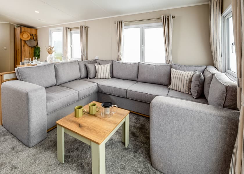 3 Bed Holiday Home - Decoy Lakes, Peterborough