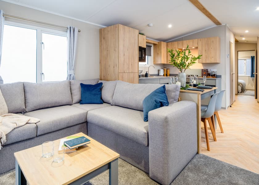 3 Bed Holiday Home PF - Decoy Lakes, Peterborough