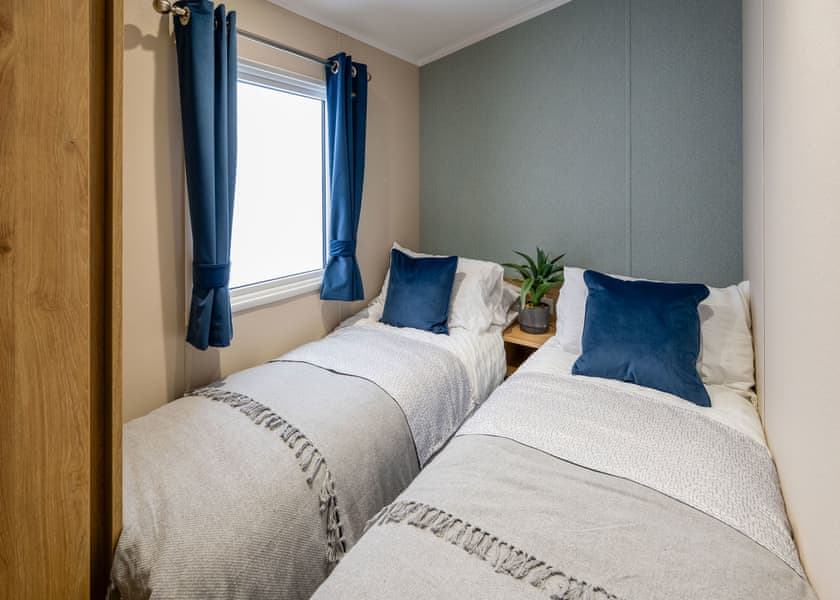 3 Bed Holiday Home PF - Decoy Lakes, Peterborough