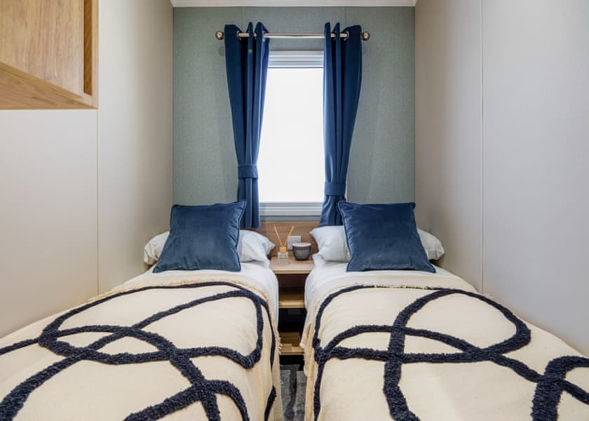 3 Bed Holiday Home PF - Decoy Lakes, Peterborough