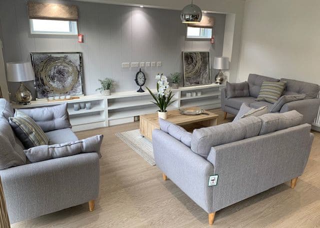 Superior Lodge Hot Tub 6, Comfort Plus Lodge Hot Tub 6 - Delamere Lake Sailing and Holiday Park, Delamere Forest