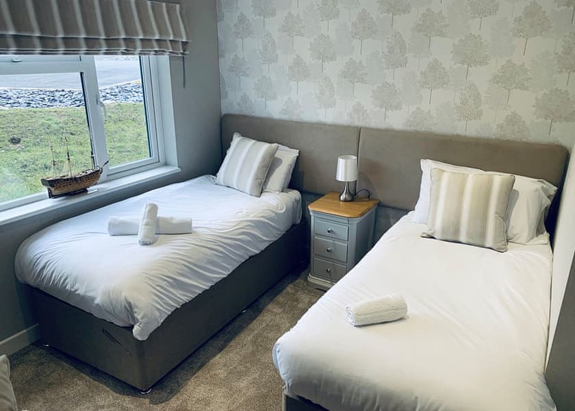 Signature Lodge Hot Tub 6 - Delamere Lake Sailing and Holiday Park, Delamere Forest