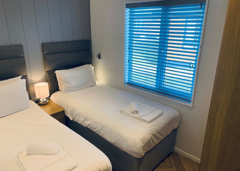 Signature Lodge Hot Tub 9 - Delamere Lake Sailing and Holiday Park, Delamere Forest