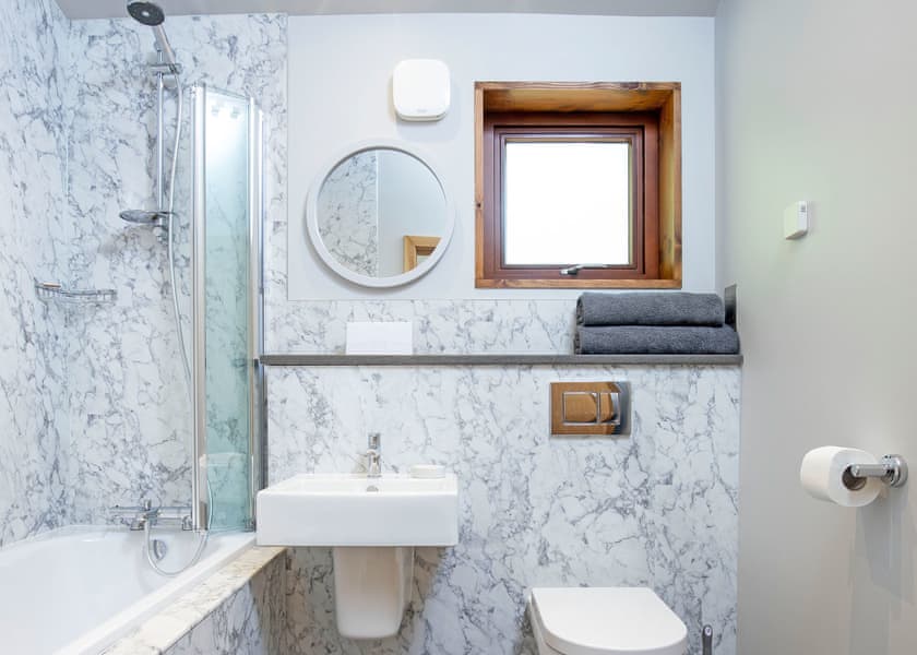 White Willow Premium 2 Pet - Delamere Forest Lodges, Frodsham