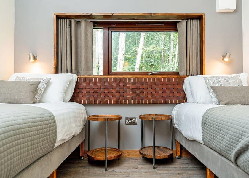 White Willow Premium 3 Pet - Delamere Forest Lodges, Frodsham