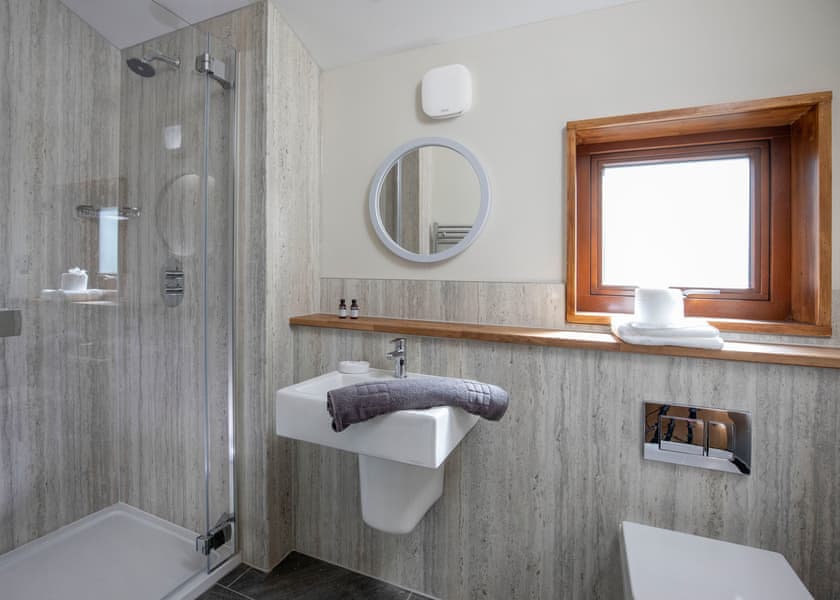 Silver Birch (Double) 3 Secluded View Pet - Delamere Forest Lodges, Frodsham