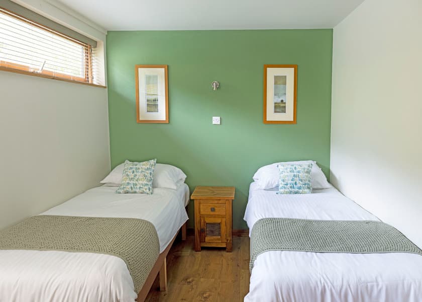 Classic Golden Oak Waterside 2 (Pet) - Deerpark Forest, Liskeard