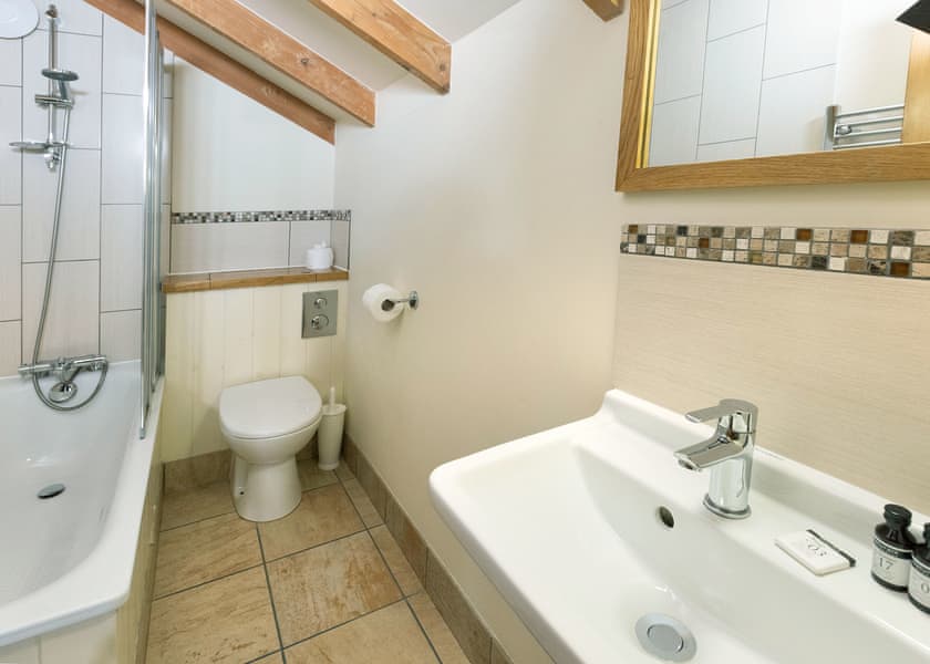 Classic Golden Oak Treehouse - Deerpark Forest, Liskeard