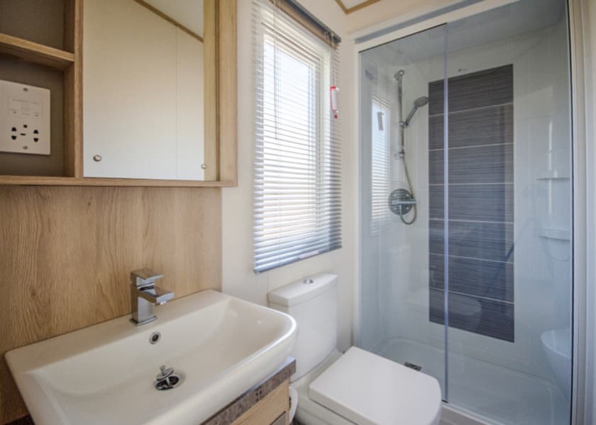 Platinum Caravan 2 with Decking - Dovercourt, Dovercourt