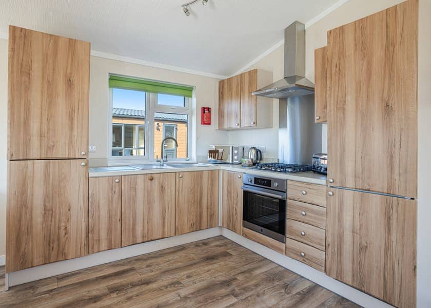 Deluxe 3 Bed Pet, Deluxe Lodge 3, Deluxe 3 Bedroom Lodge - Doublebois, Liskeard