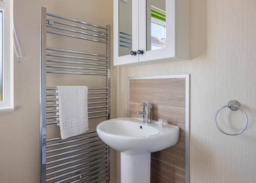 Deluxe Lodge 3, Deluxe 3 Bed Pet, Deluxe 3 Bedroom Lodge - Doublebois, Liskeard