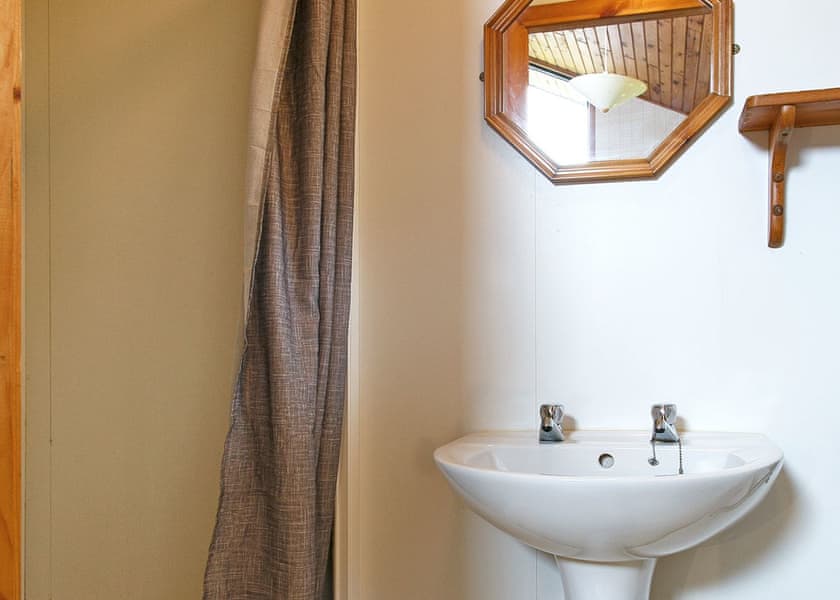 Loch Earn Villa - Lochearnhead Loch Side, Lochearnhead, Perthshire