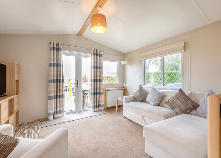 Comfort Holiday Home 4 - Edgeley Holiday Park, Albury, Guildford