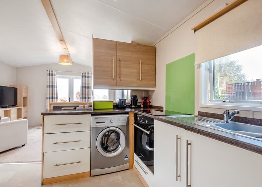 Comfort Holiday Home 4 - Edgeley Holiday Park, Albury, Guildford