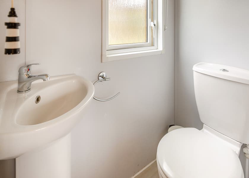 Comfort Holiday Home 4 - Edgeley Holiday Park, Albury, Guildford