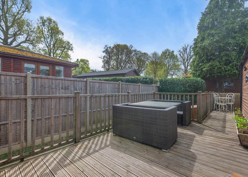 Superior Holiday Home 6 - Edgeley Holiday Park, Albury, Guildford