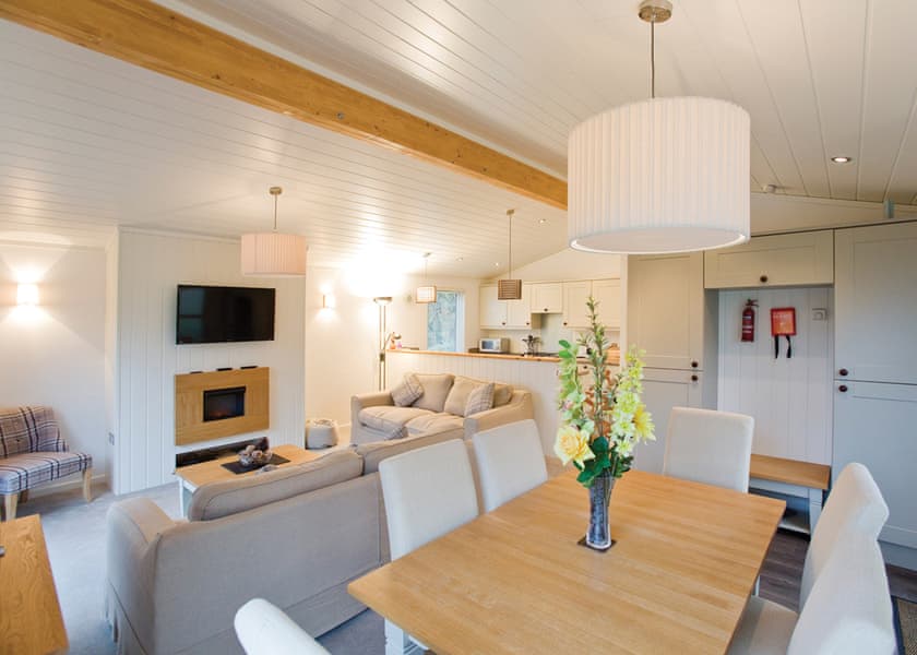 Comfort Plus Lodge 4 - Edgeley Holiday Park, Albury, Guildford