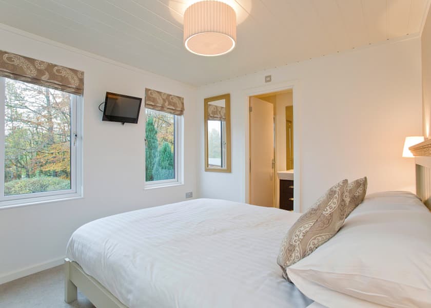 Comfort Plus Lodge 4 - Edgeley Holiday Park, Albury, Guildford