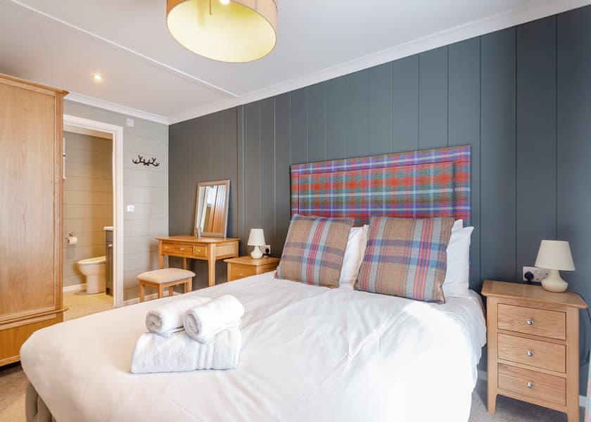 Luxury Lodge 4 - Edgeley Holiday Park, Albury, Guildford