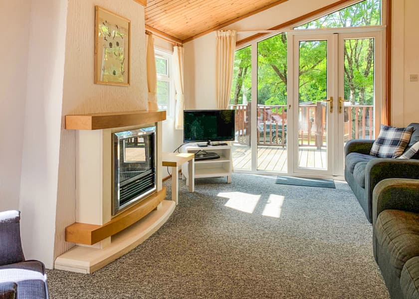 Classic Lodge 4 (Pet) - Edgeley Holiday Park, Albury, Guildford
