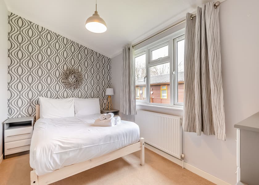 Comfort Lodge 4 (Pet) - Edgeley Holiday Park, Albury, Guildford