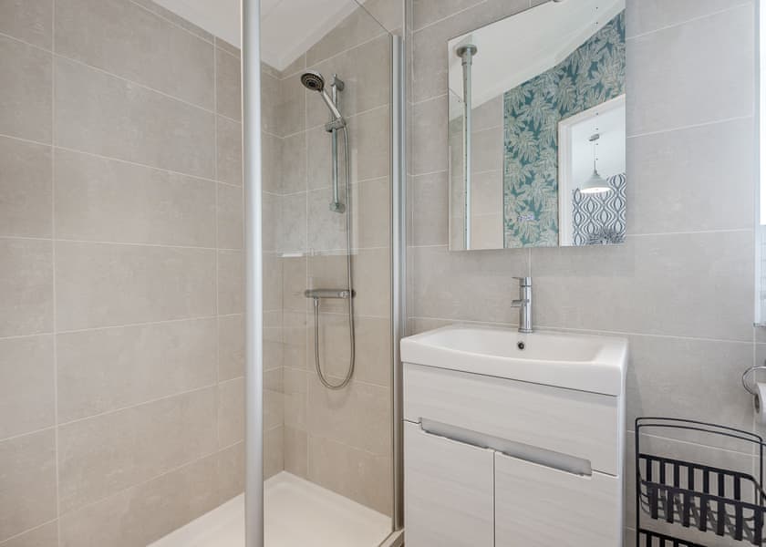 Comfort Lodge 4 (Pet) - Edgeley Holiday Park, Albury, Guildford