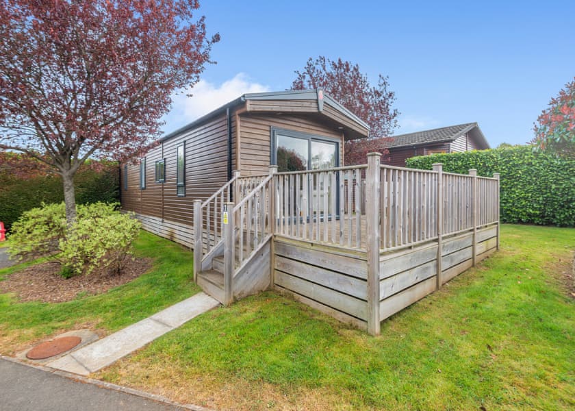 Comfort Lodge 6 (Pet) - Edgeley Holiday Park, Albury, Guildford