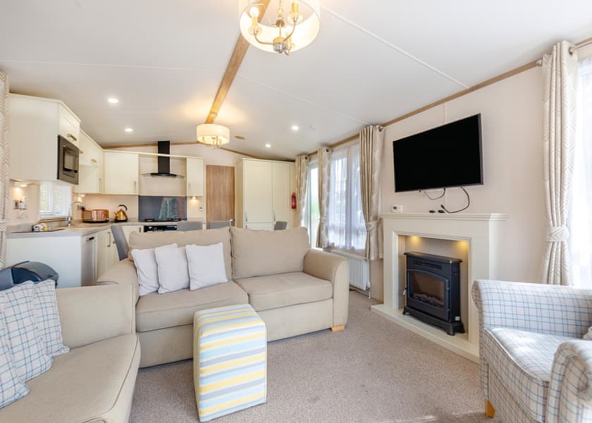 Comfort Lodge 6 (Pet) - Edgeley Holiday Park, Albury, Guildford